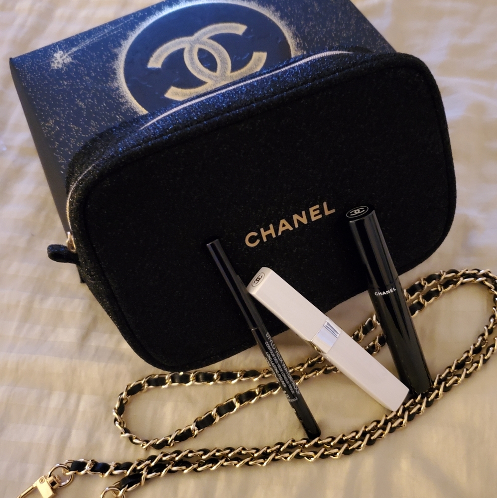 2020 Chanel Holiday Makeup Set